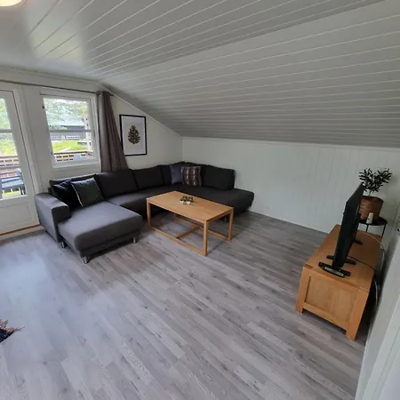 Golf, Cosy 2 Bed With Water Views Vrådal
